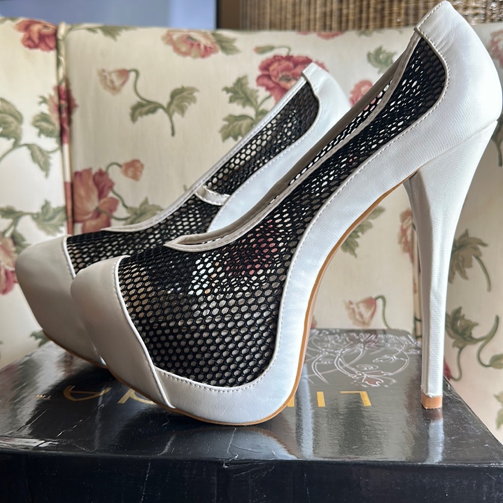 Liliana Black and White Heels